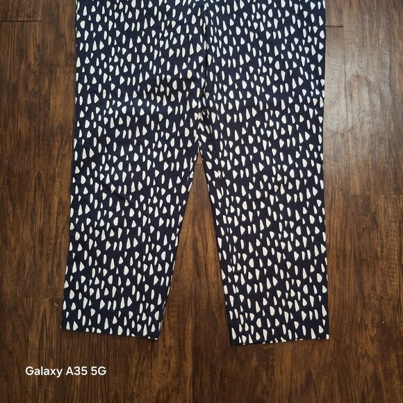 NWOT Chico Women's Stretchy Cropped Navy & White Printed Pants Size 12 By Loft - Picture 2 of 10